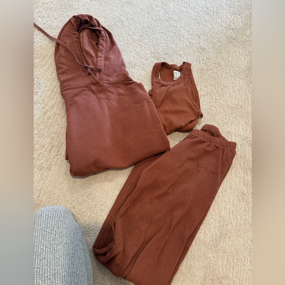 WSLY sweatsuit with matching tank